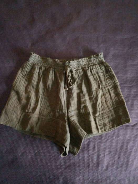 Ladies Short Real Basics (Size M)