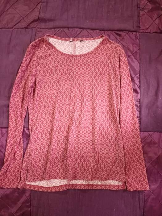 Ladies Top (Size M)