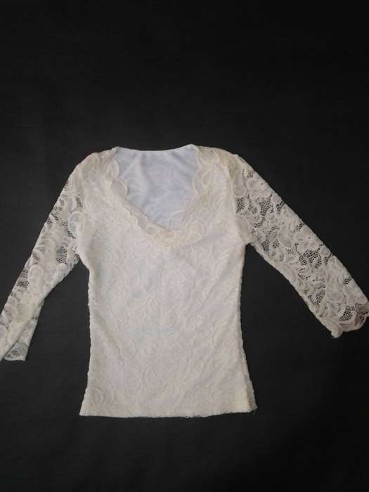 Ladies 3/4 Top (Size M)