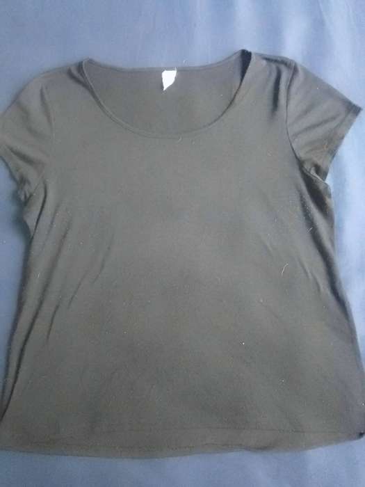 Ladies Top Image (Size 42)