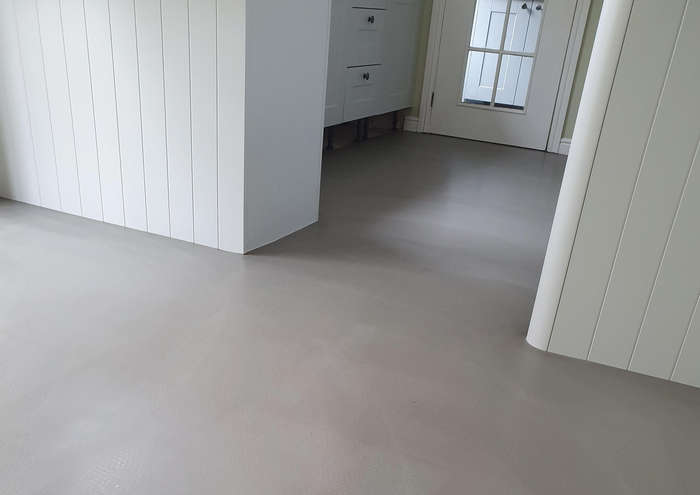 Self-levelling screed Ultraplan eco 20 installation  per square m²