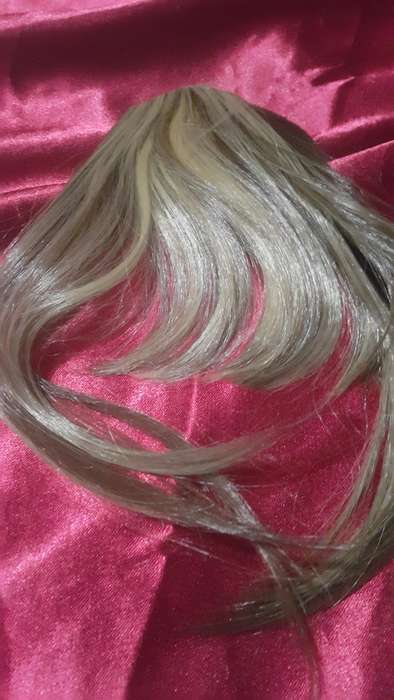 Blond Drawstring Synthetic Ponytail and two clip on fringes