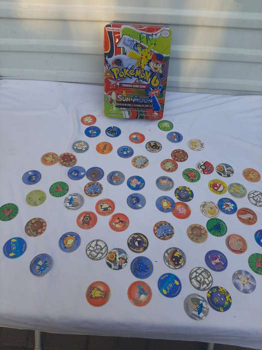 Pokemon basic cards & tazos