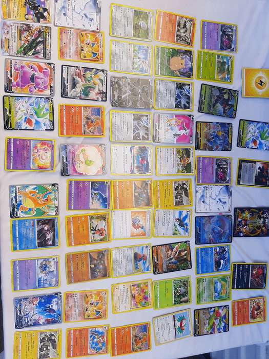 Pokemon basic cards & tazos