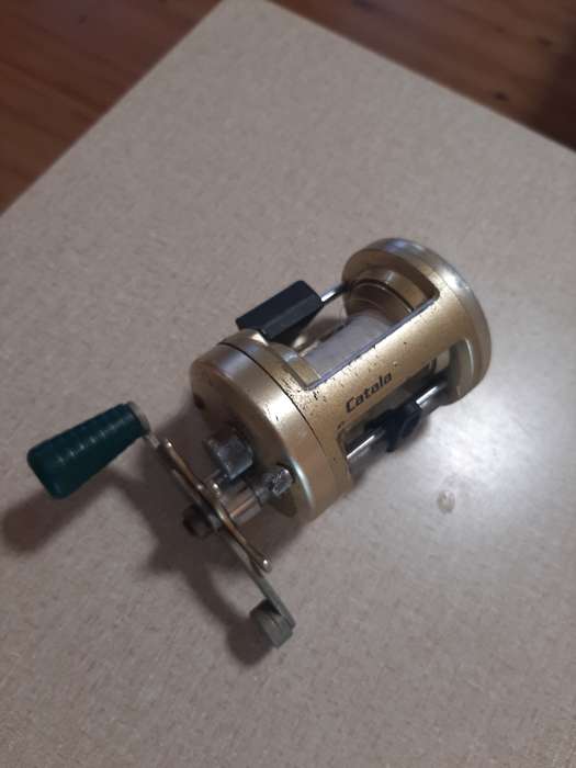 Shimano catala 400 fishing reel