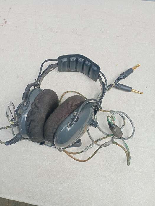 Aviation headset