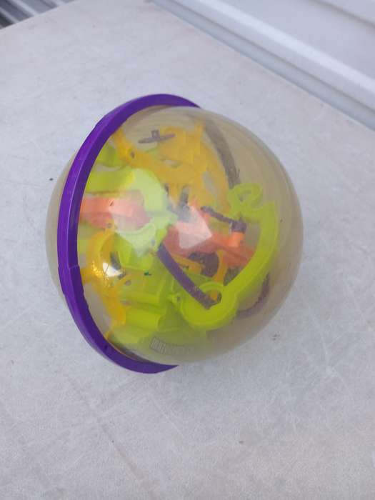 3D gravity maze game