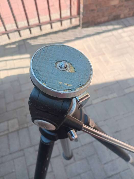 Daiwa camera tripod