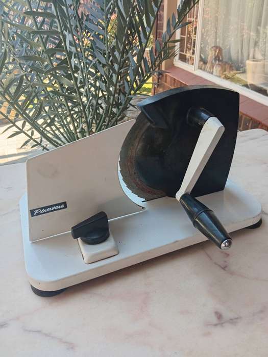 Vintage pineware bread/meat slicer