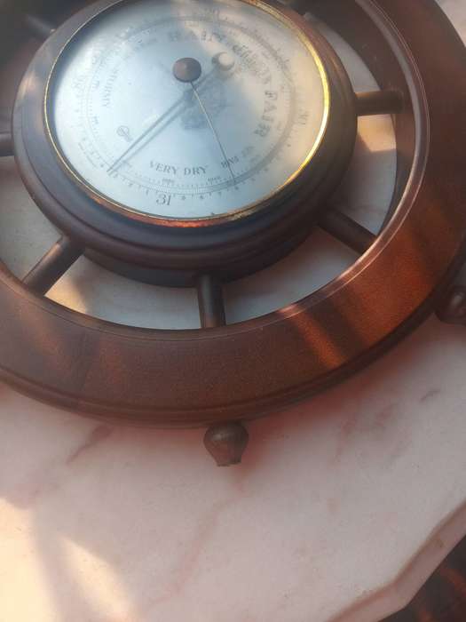 Shipwheel barometer