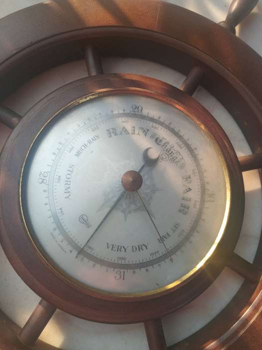 Shipwheel barometer