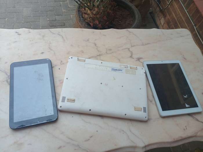 Laptop & tablets