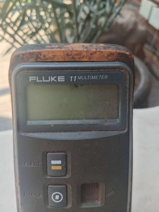 Fluke 11 multimeter
