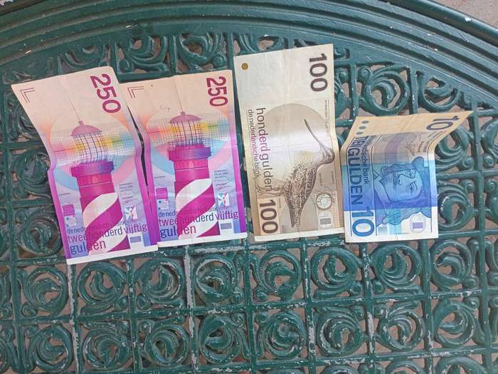Netherlands 610 gulden banknotes