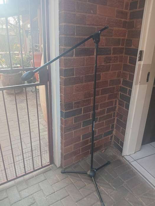 Samson mic stand