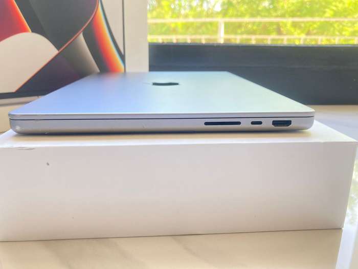 [2021 Apple MacBook Pro 14-Inch M1 Pro 10-Core CPU, 16-Core GPU (16GB Unified, 1TB SSD)]