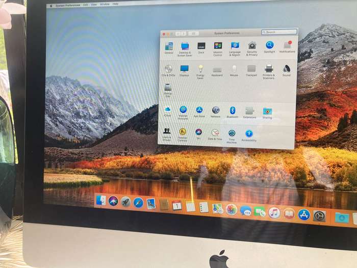 Apple iMac 21.5" (Mid 2011) - Core i5, 8GB RAM, 1TB