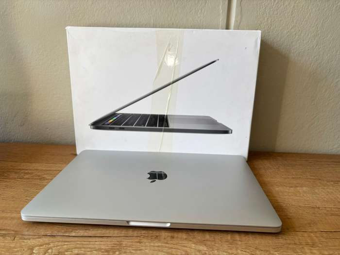 Apple MacBook Pro 13-inch (2020)  M1 Chip | 8GB RAM | 256GB SSD | Like New