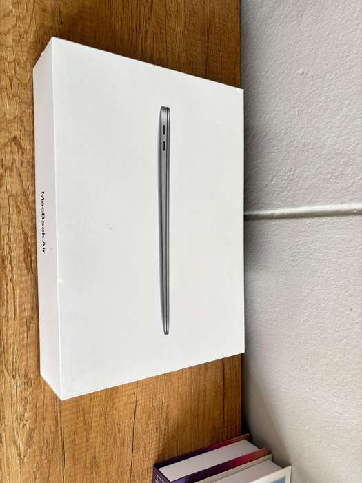 2019 Apple MacBook Air 13" Retina Display | Intel Core i5 | 8GB RAM | 128GB SSD
