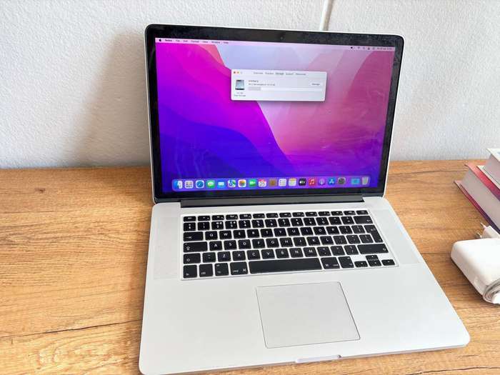 Apple MacBook Pro 15" Retina (Mid 2015)  i7 2.2GHz / 16GB RAM / 128GB SSD  A1398  MJLU2LL/A Used