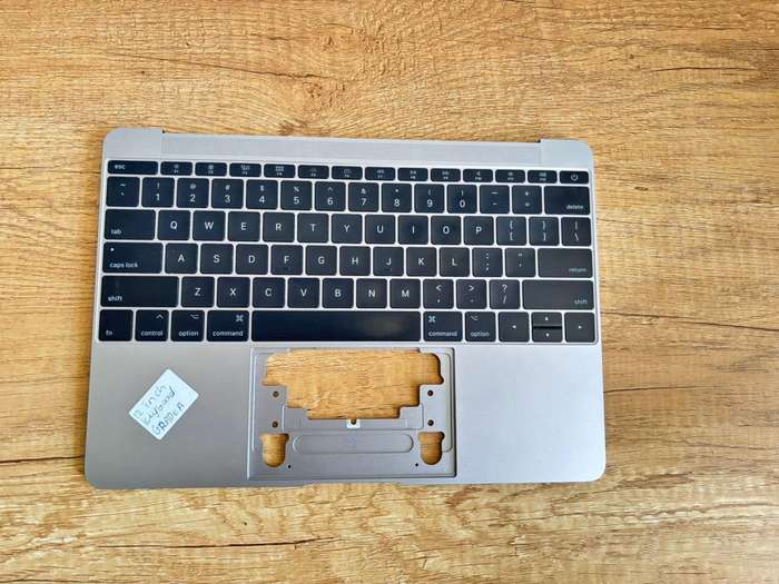 MacBook 12" Retina (Early 2015-2017) Upper Case with Keyboard Model: A1534 Condition: Used  Grade A