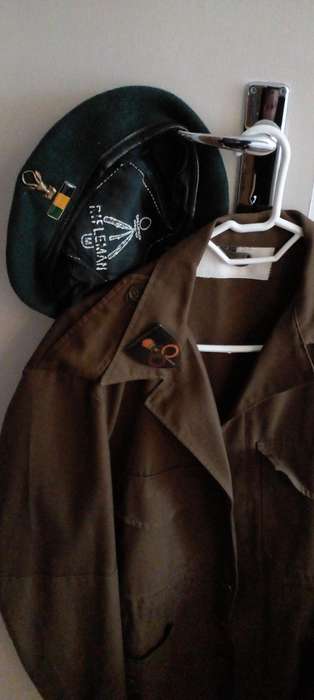 1SADF 1SAI BALKIE/BADGE BERET, ORDINANCE METAL FLASH + A XL BOSBAADJIE. SEE DESC.