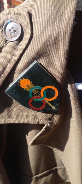 1SADF 1SAI BALKIE/BADGE BERET, ORDINANCE METAL FLASH + A XL BOSBAADJIE. SEE DESC.