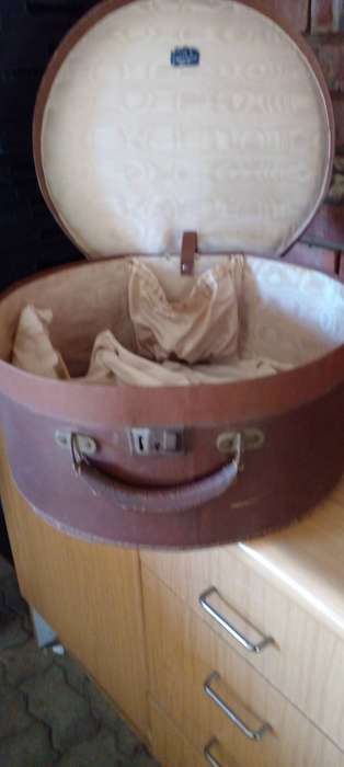 Vintage "It's a Paragon" Hat Box with Blue Feathered Hat Inside.