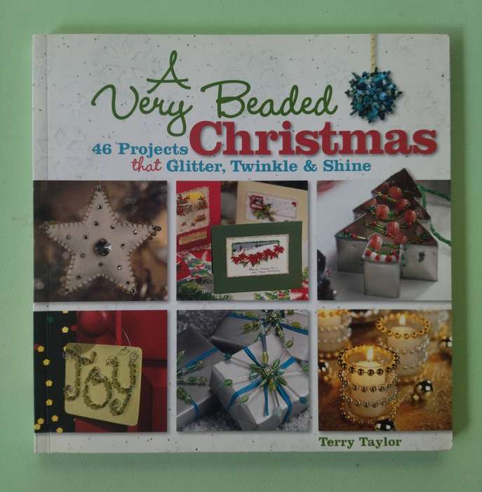 A Very Beaded Christmas (Christmas crafts)