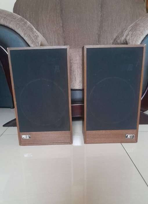 Teledyne Acoustic Research AR18 Speakers