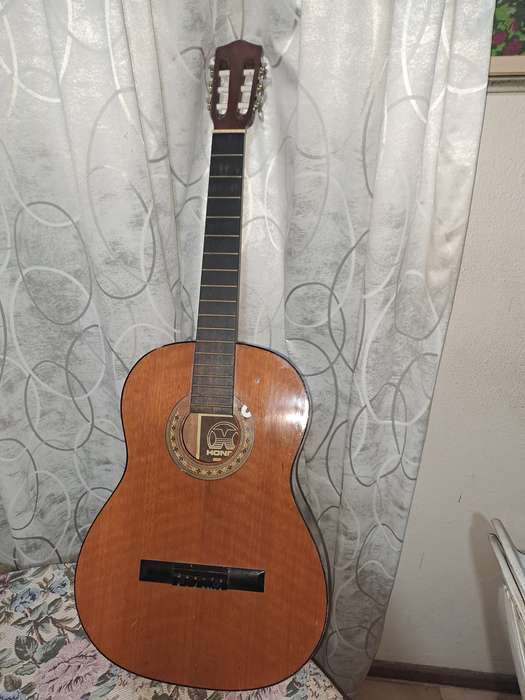 HONDO H307A VINTAGE CLASSICAL SIX STRING GUITAR
