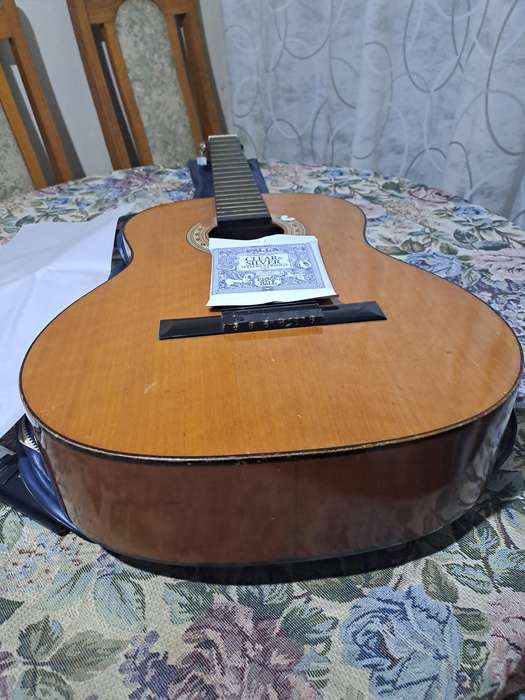 HONDO H307A VINTAGE CLASSICAL SIX STRING GUITAR