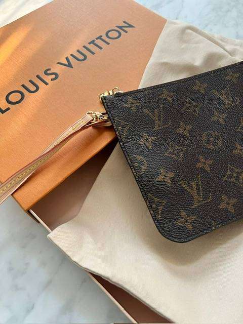 LOUIS VUITTON  ORIGINAL MONOGRAM POCHETTE BRAND NEW