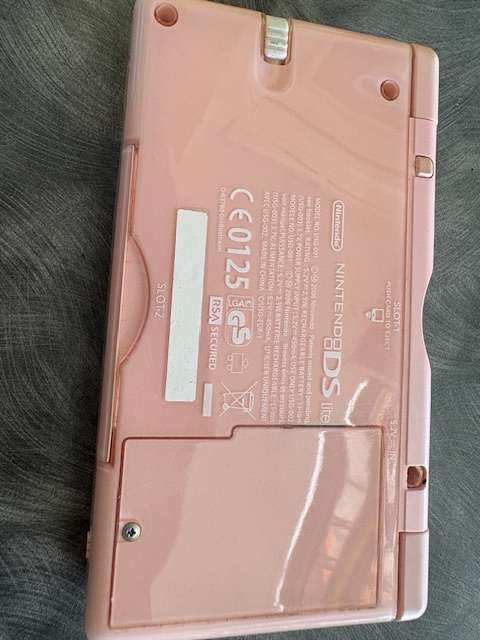 NINTENDO DS LITE PINK WITH 11 ORIGINAL GAMES