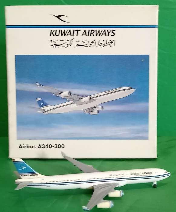 Herpa Wings, A340-300 Kuwait Airways with Stand - 504577 - 1:500