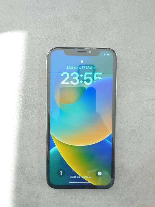 iPhone X near mint condition