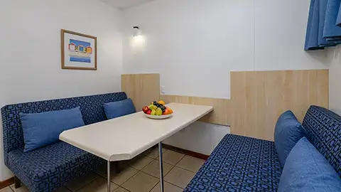 Various Midweeks @ Durban Spa ( 2 adult 2 kids under 12)