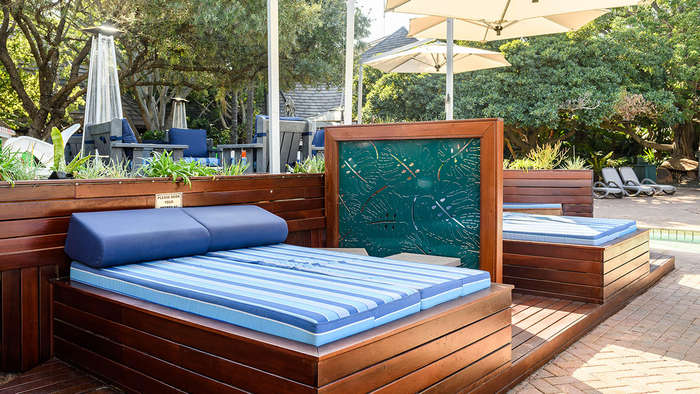 Various Midweeks @ Dikhololo Studio 4 sleeper ( 2 adult 2 children under 12 )