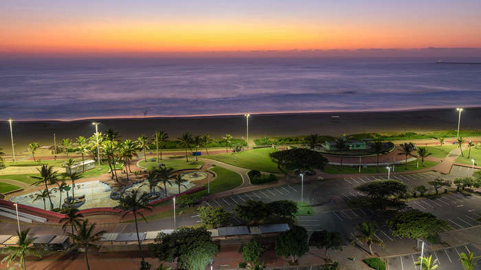 Various Midweeks @ Durban Spa ( 2 adult 2 kids under 12)