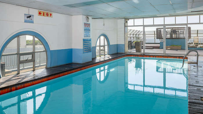 Various Midweeks @ Durban Spa ( 2 adult 2 kids under 12)