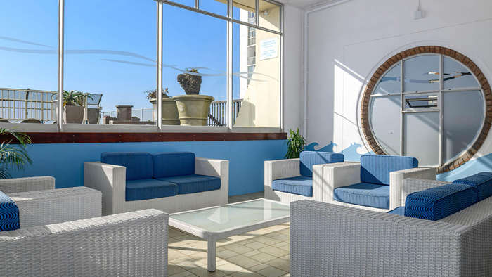 Various Midweeks @ Durban Spa ( 2 adult 2 kids under 12)