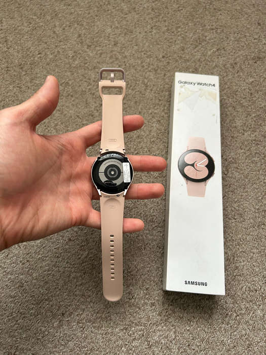Samsung watch 4 BT 40mm with box and charger - Pink