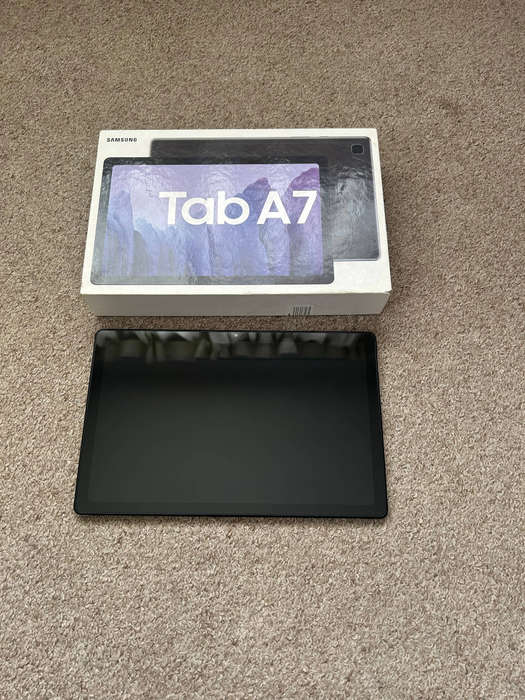 Samsung Galaxy Tab A7 10.4inch 32GB WiFi excellent condition with box
