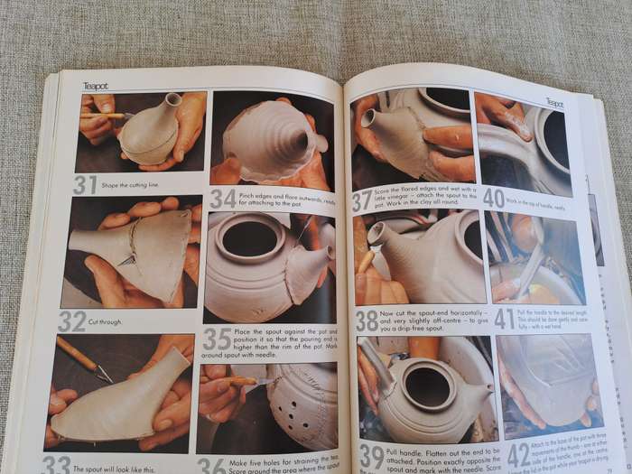Step By Step Pottery - Angela Wallace and Angelique Kirk