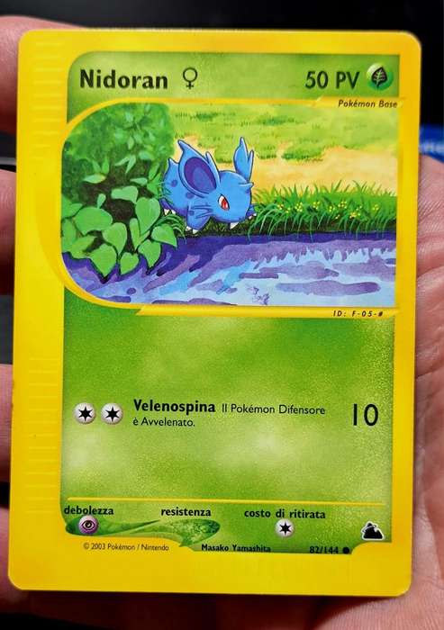 Pokemon Trading Cards -  Spanish - Nidoran (f) - 82/144 - Common Skyridge Singles - NM