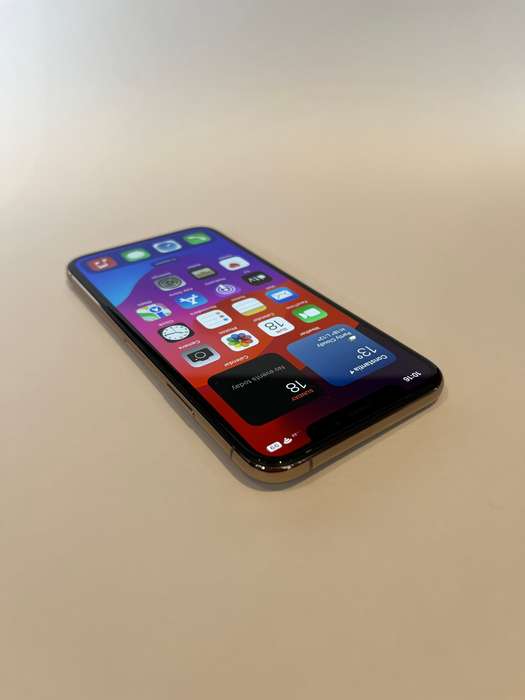 iPhone XS 64GB Gold
