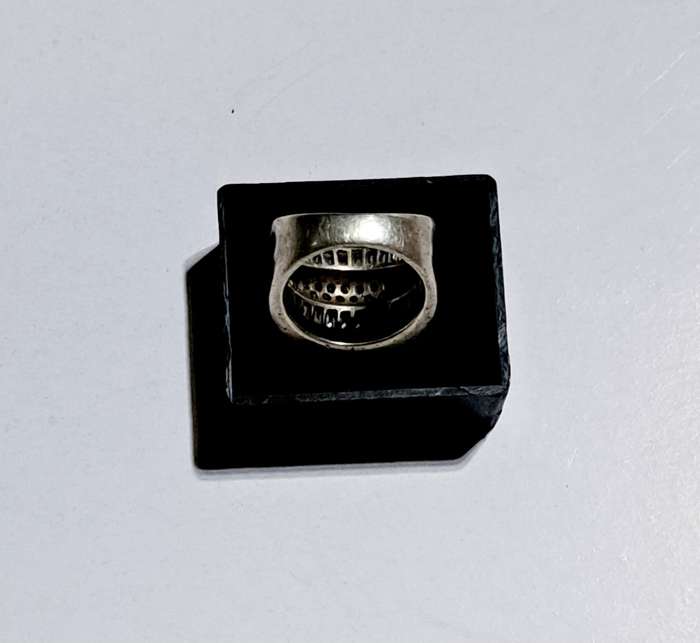 Genuine Solid Sterling Silver Ring [ 7,3g ] 92% Pure Silver.