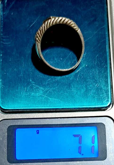 Genuine Solid Sterling Silver Ring  . [ 7,1g ] 92% Pure Silver.