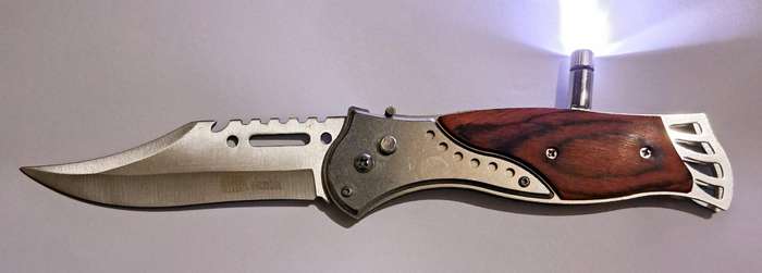 USA Columbia Hunting Pocket Flick Knife 24cm With Led-Light & Belt Sheath. "New" A "