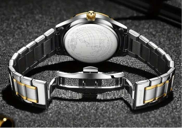 New High End Trendy Fashion Men's Watch "Double Calender & Luminous Watch With Blue Dial. New in Box